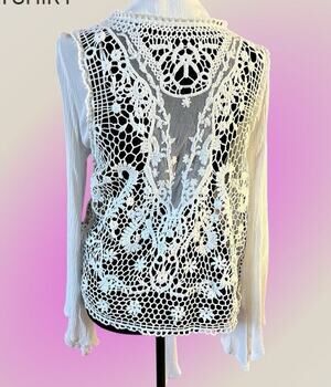 GUESS-LOS ANGELES women’s size M crochet look open front cardigan